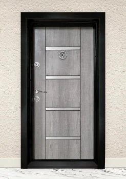 Блиндирана входна врата LK 2125